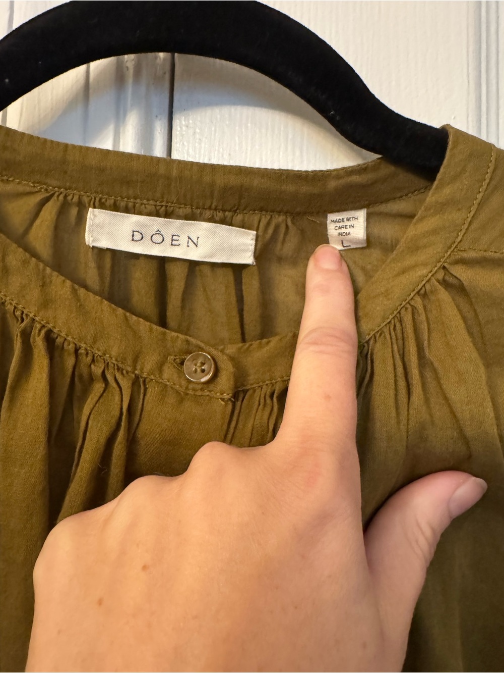 Doen Jane Blouse in Olive Green - Picture 6 of 6